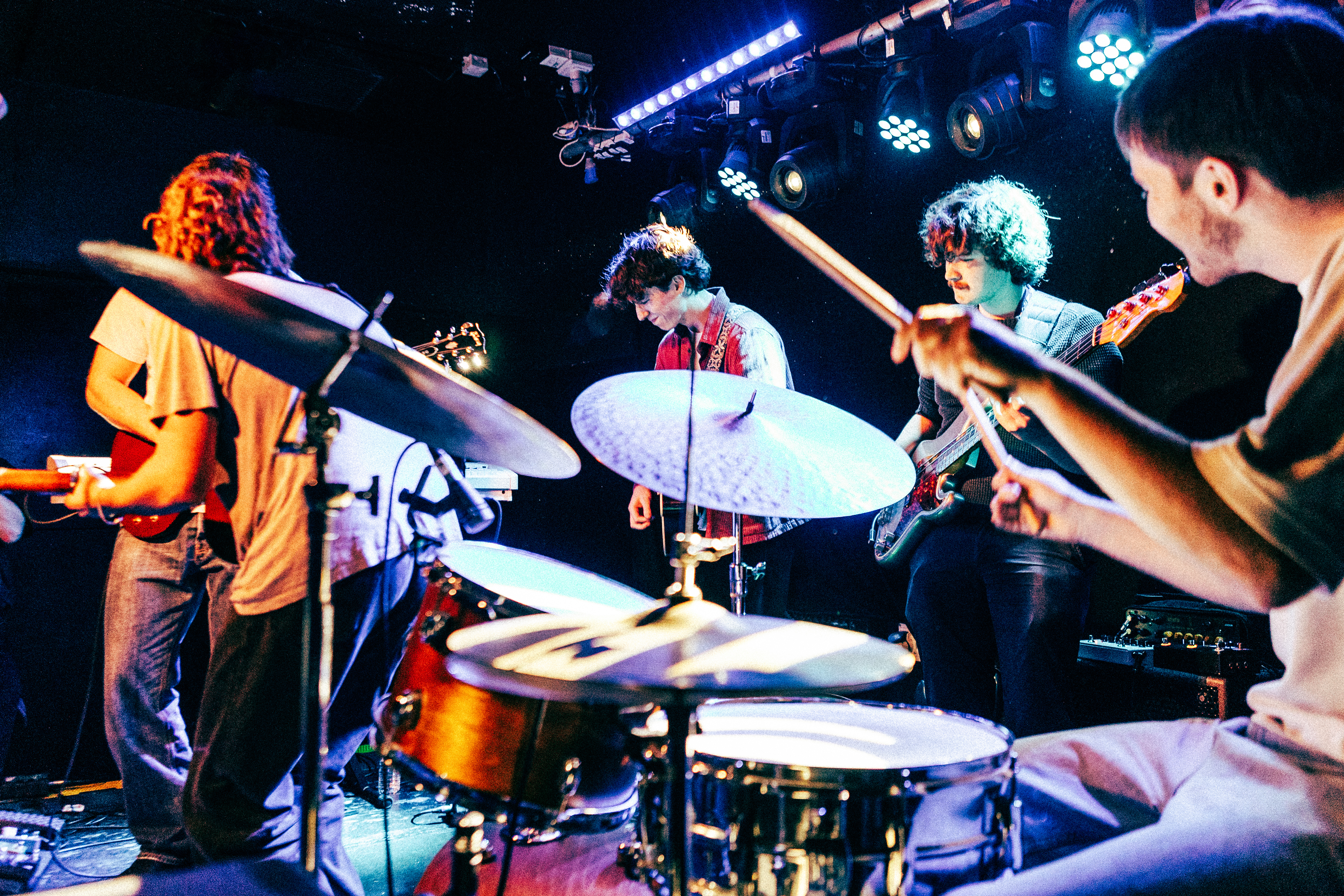 Charlie Noordewier Brings Sunshine to London