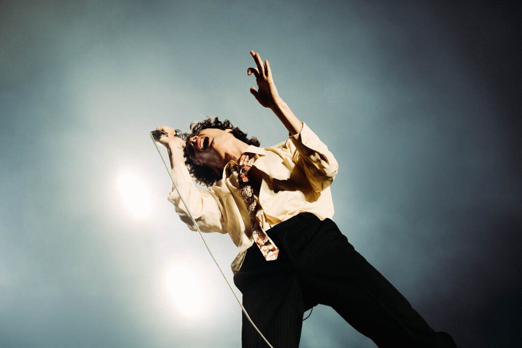 Sombr (Romy Caton-Jones, @romytakesphotos)